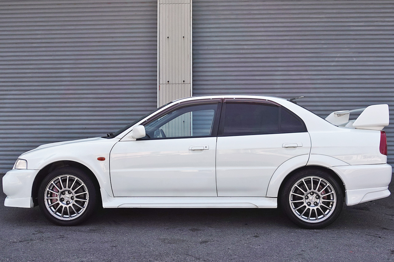 三菱 ランサーエボリューション GSR エボⅥ