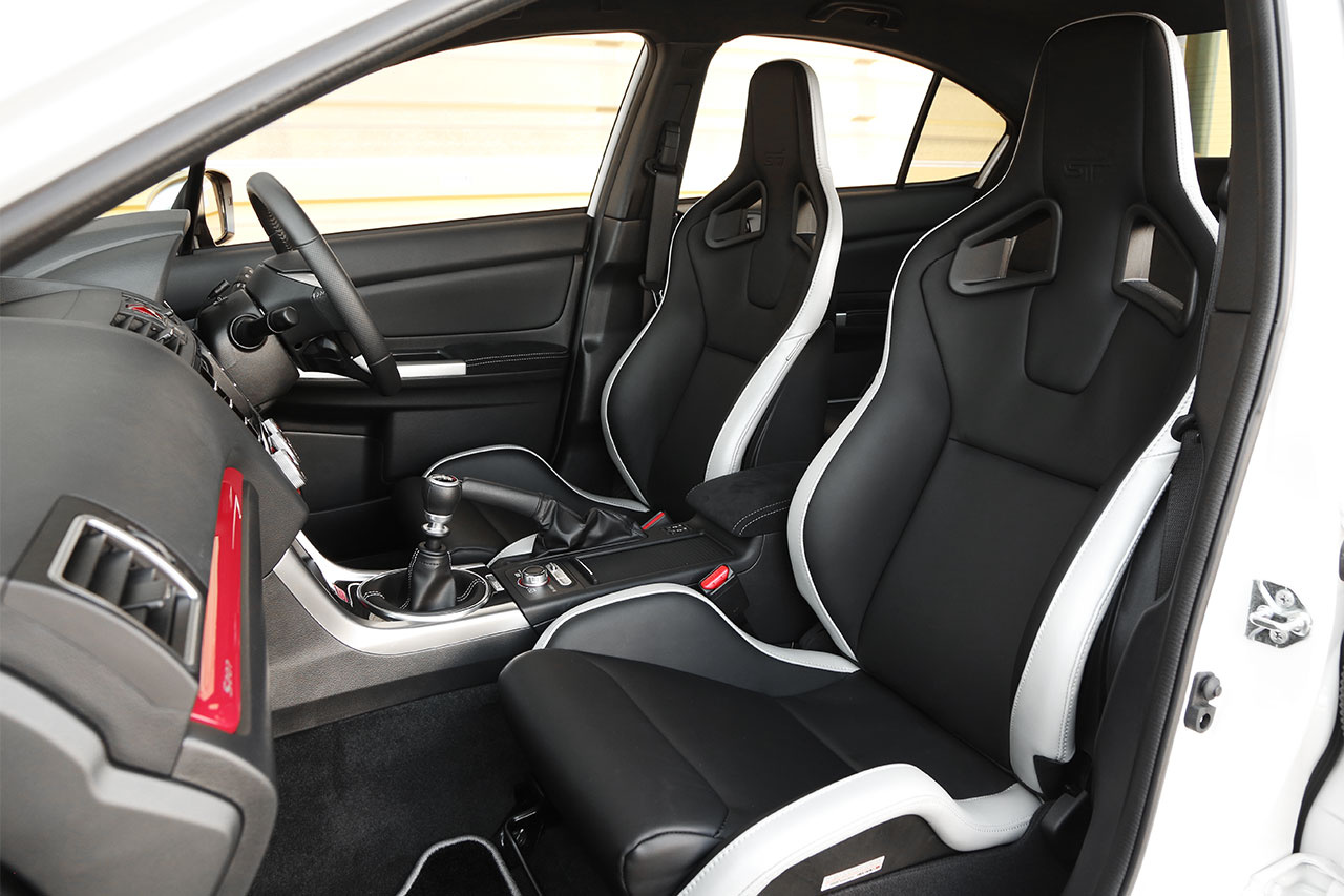 スバル WRX STI S207