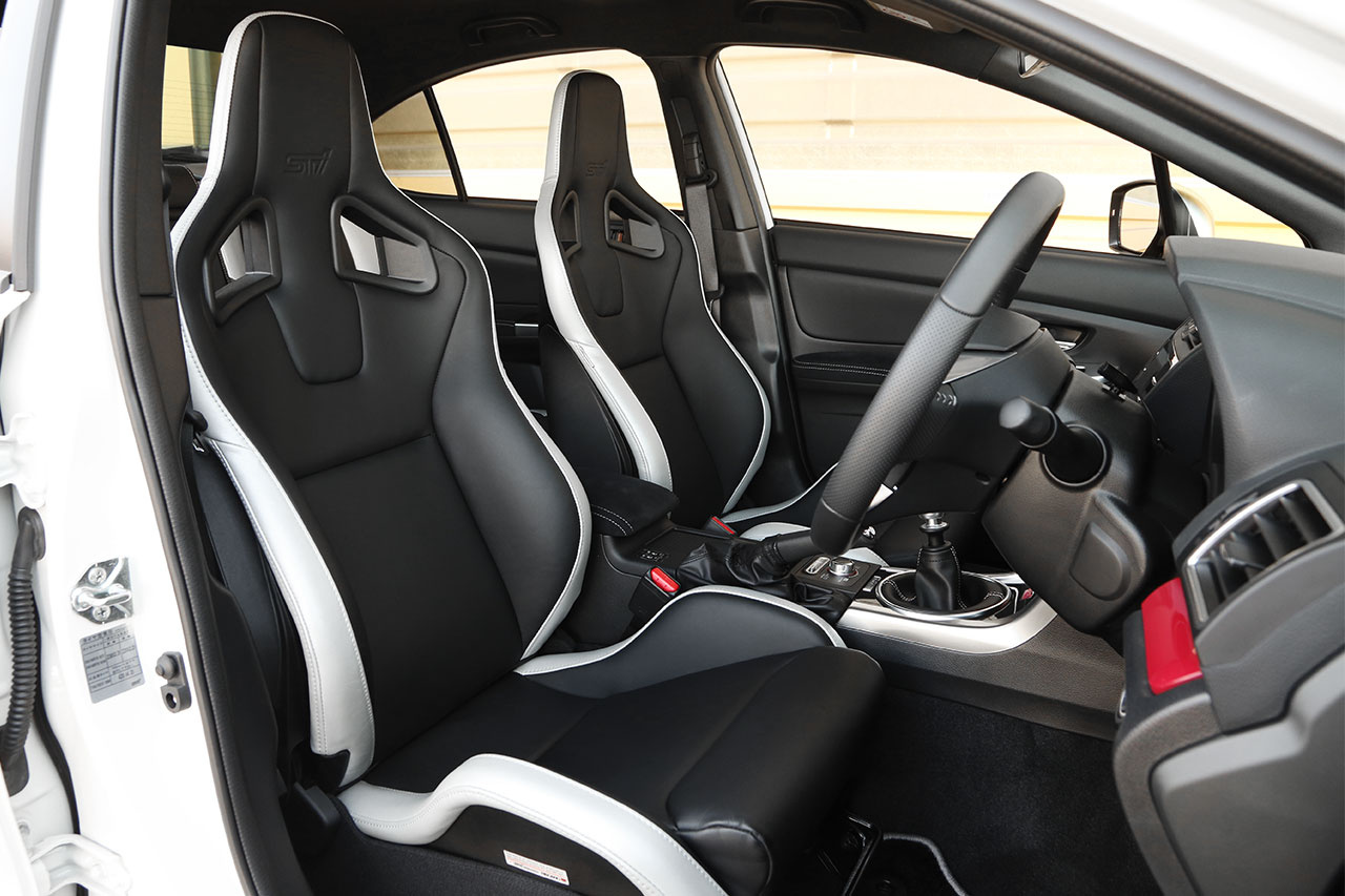スバル WRX STI S207
