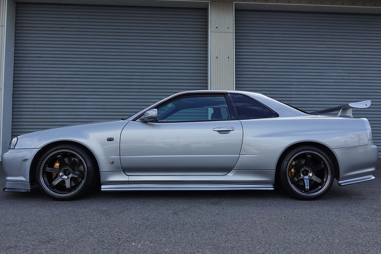 日産 スカイラインGT-R 
