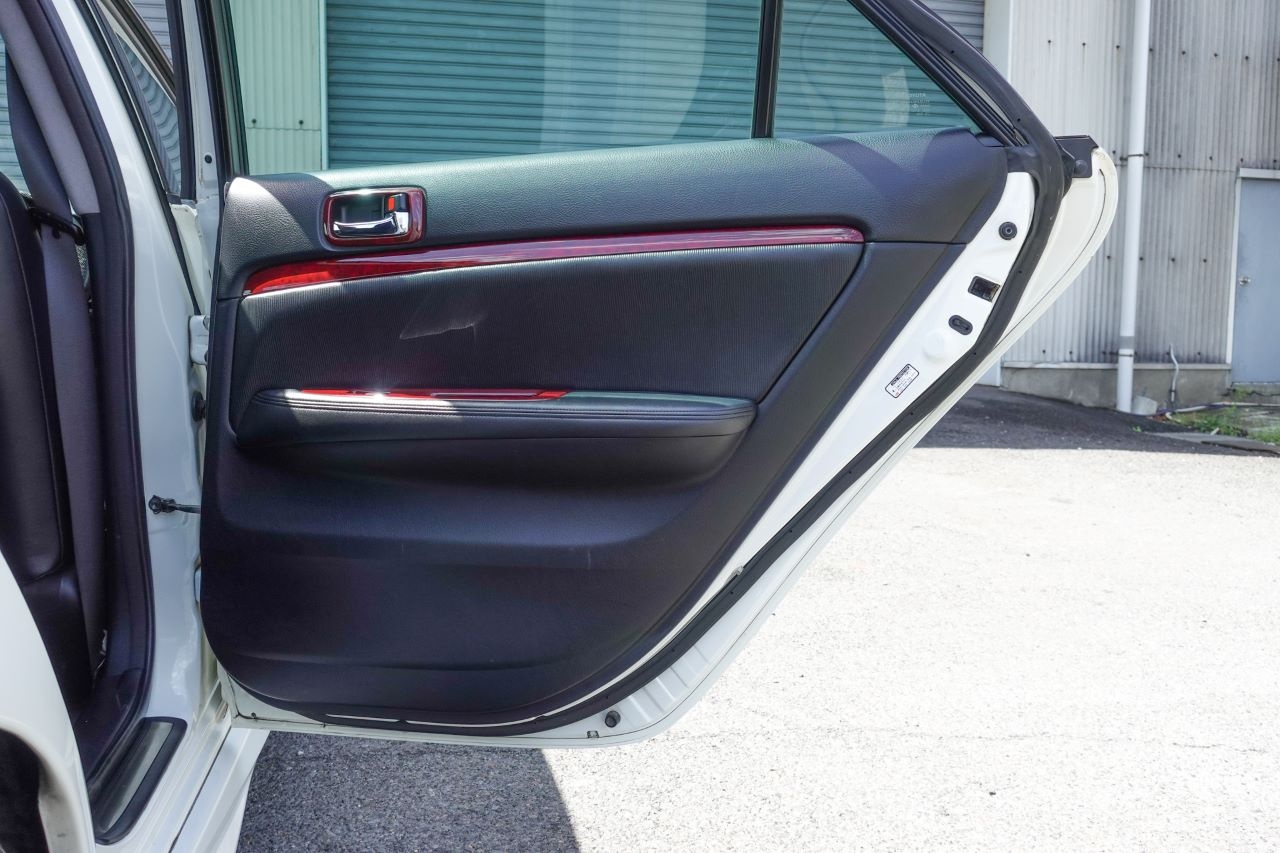 トヨタ マークIIセダン 2.5 グランデ iR-V