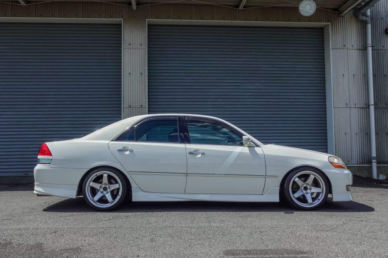 トヨタ マークIIセダン 2.5 グランデ iR-V