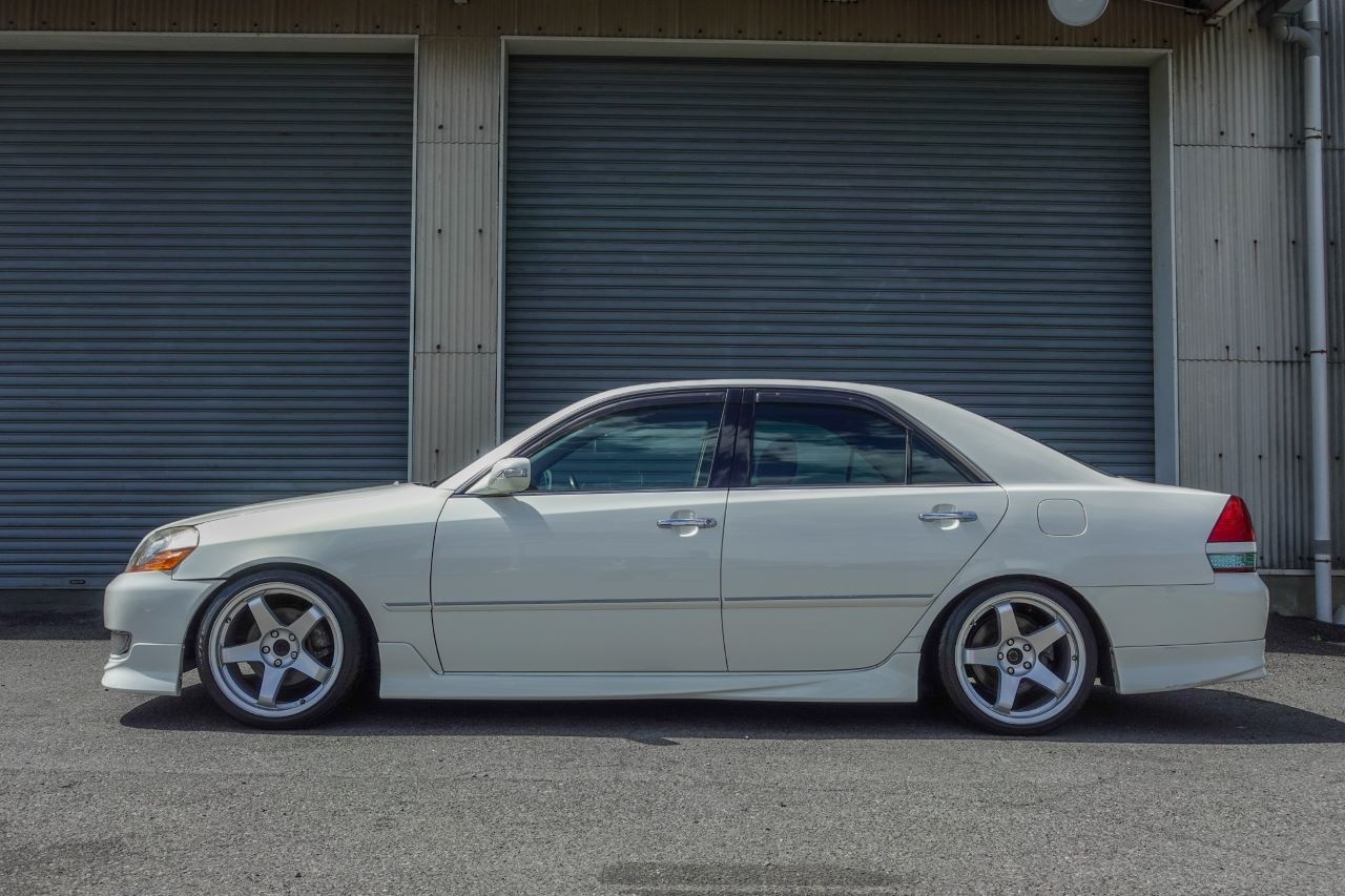 トヨタ マークIIセダン 2.5 グランデ iR-V