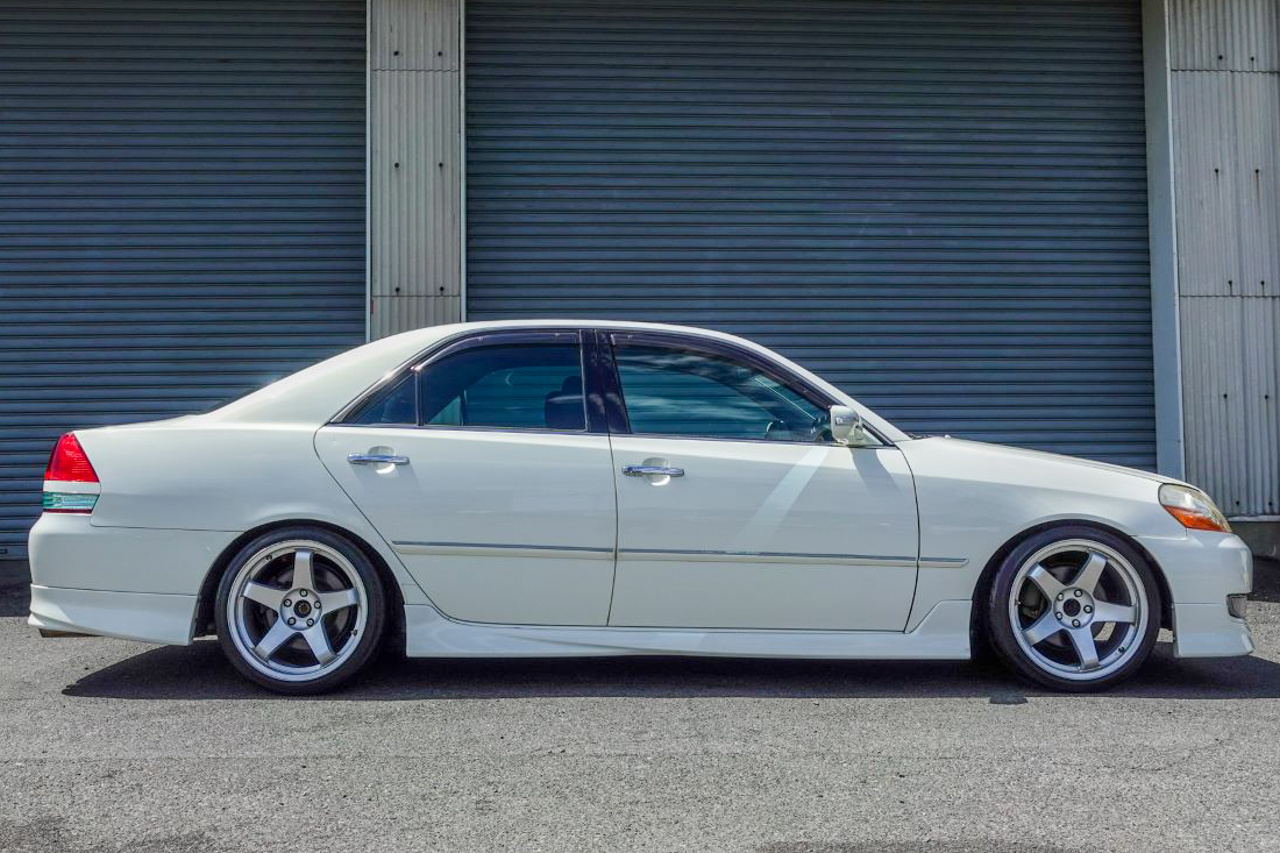 トヨタ マークIIセダン 2.5 グランデ iR-V