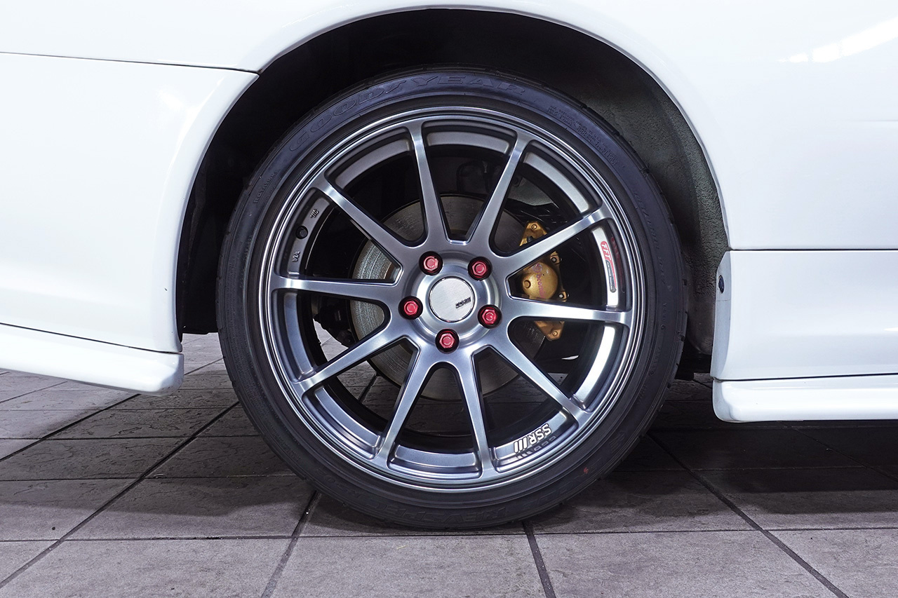 日産 スカイラインGT-R 