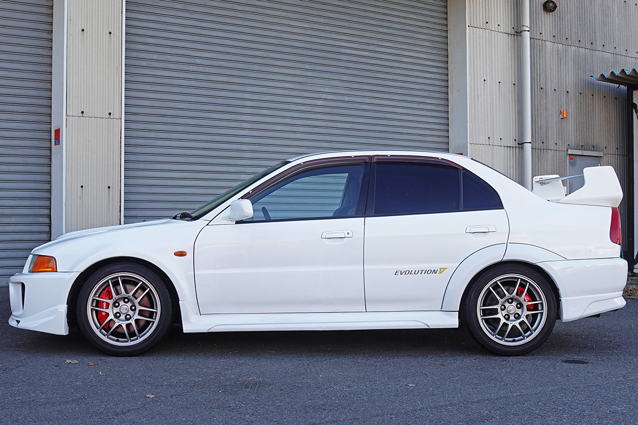 三菱 ランサー エボリューション 5 GSR