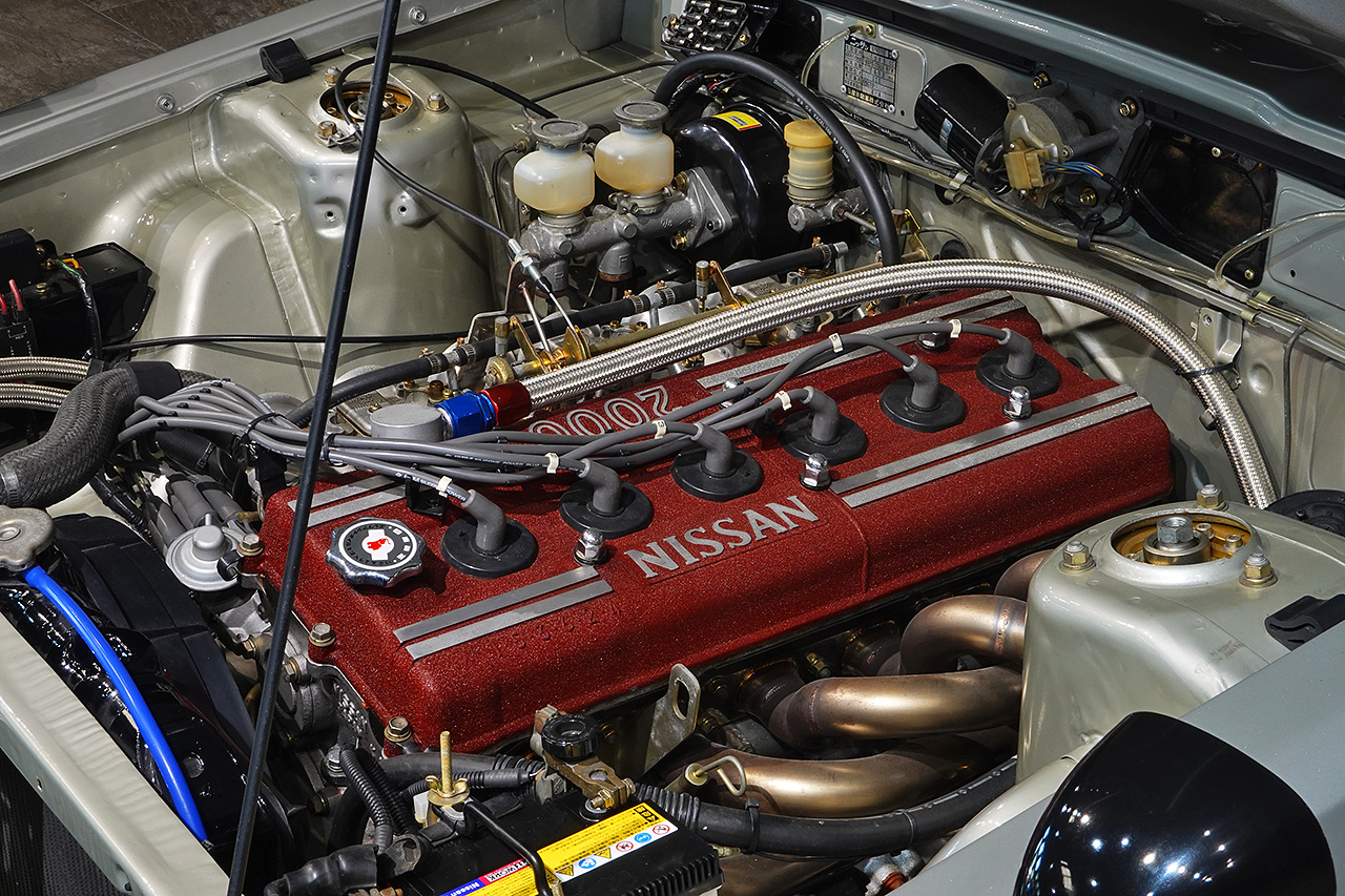 日産 スカイラインGT-R KPGC110 スカイライン 2000GT-R