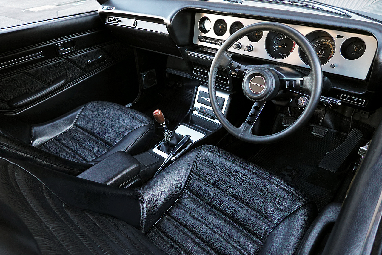 日産 スカイラインGT-R KPGC110 スカイライン 2000GT-R