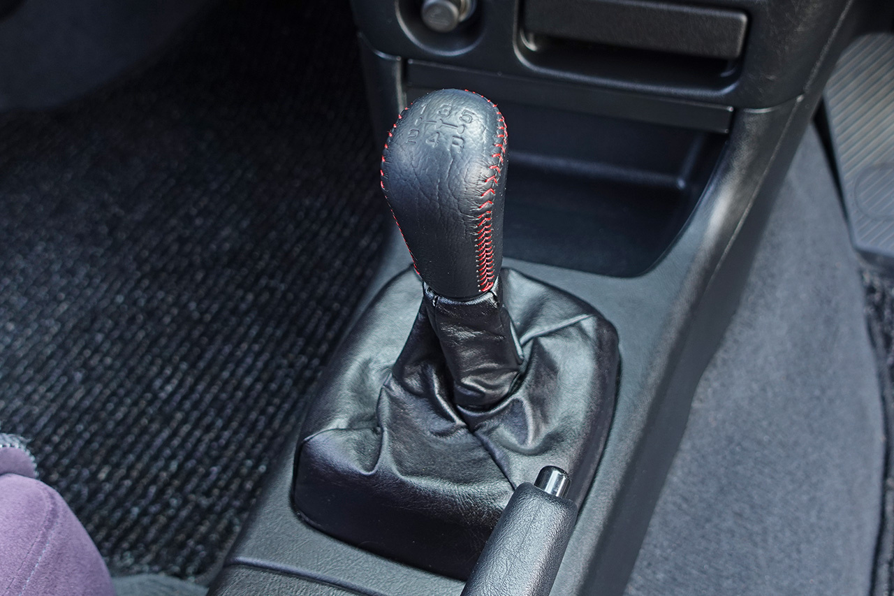三菱 ランサーエボリューション GSR エボリューションV