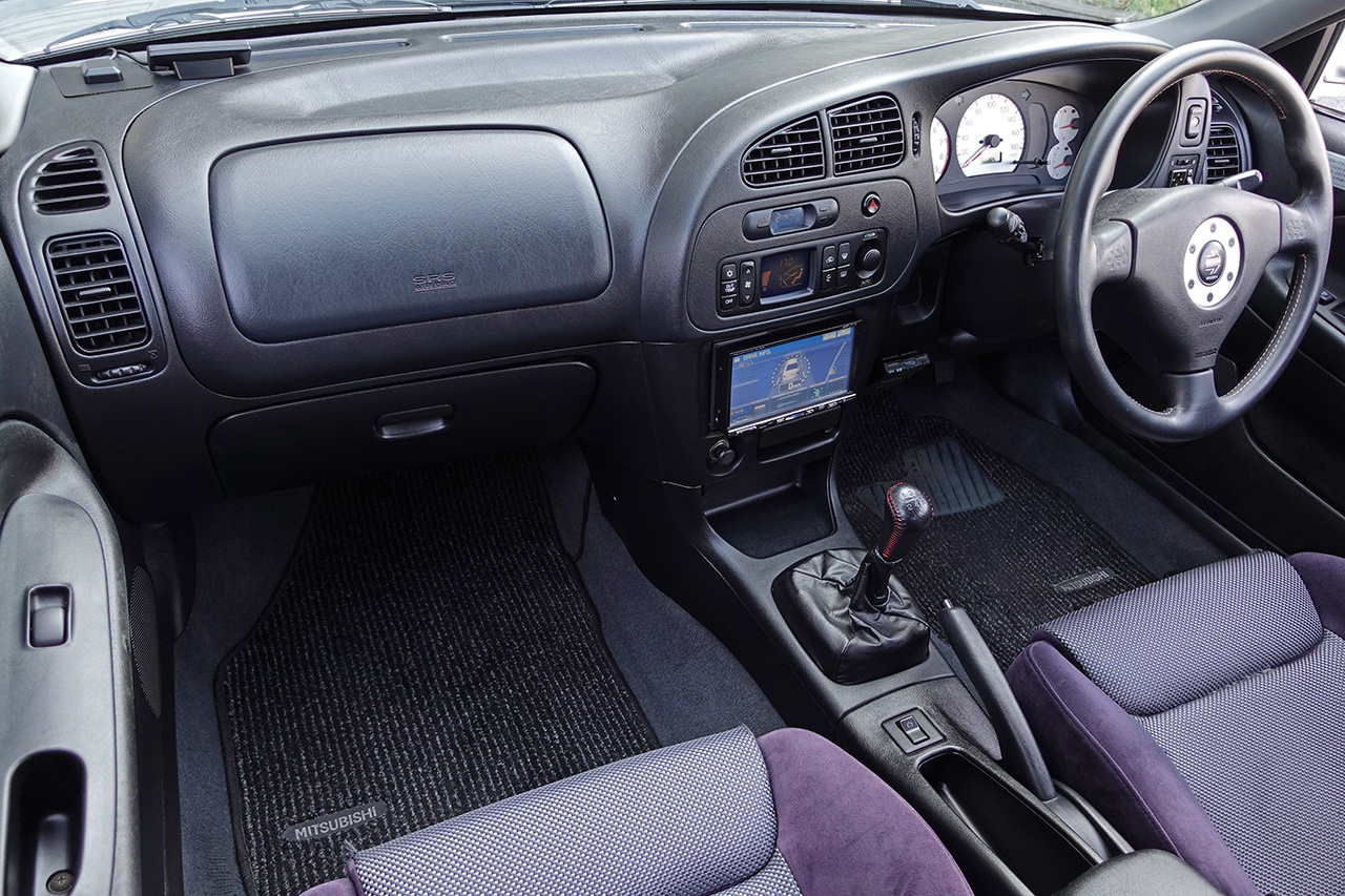 三菱 ランサーエボリューション GSR エボリューションV