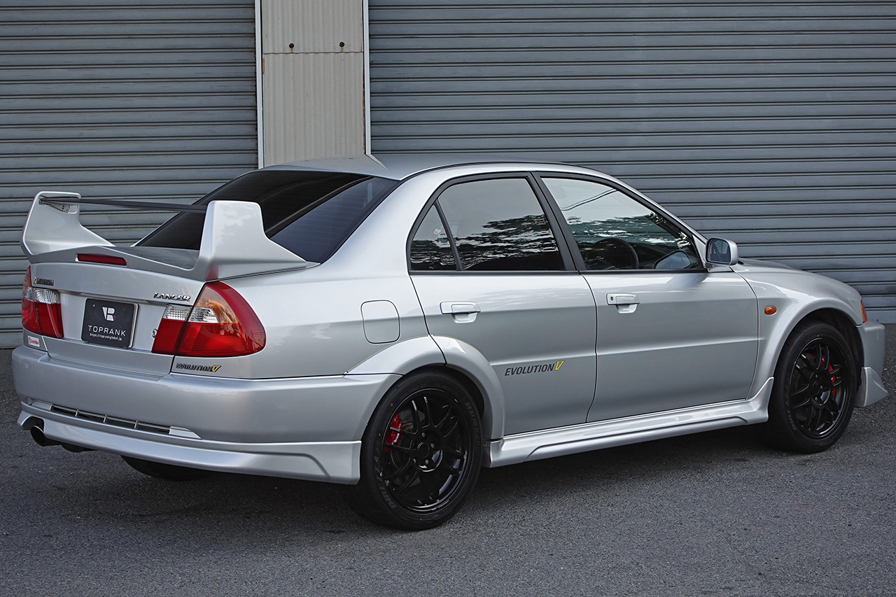 三菱 ランサーエボリューション GSR エボリューションV