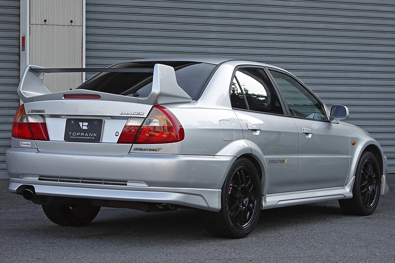三菱 ランサーエボリューション GSR エボリューションV