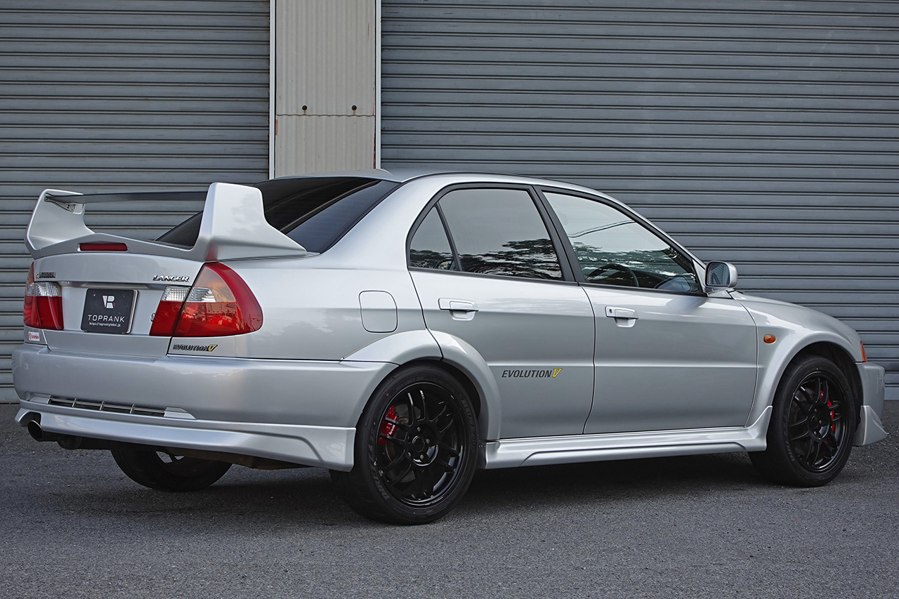 三菱 ランサーエボリューション GSR エボリューションV