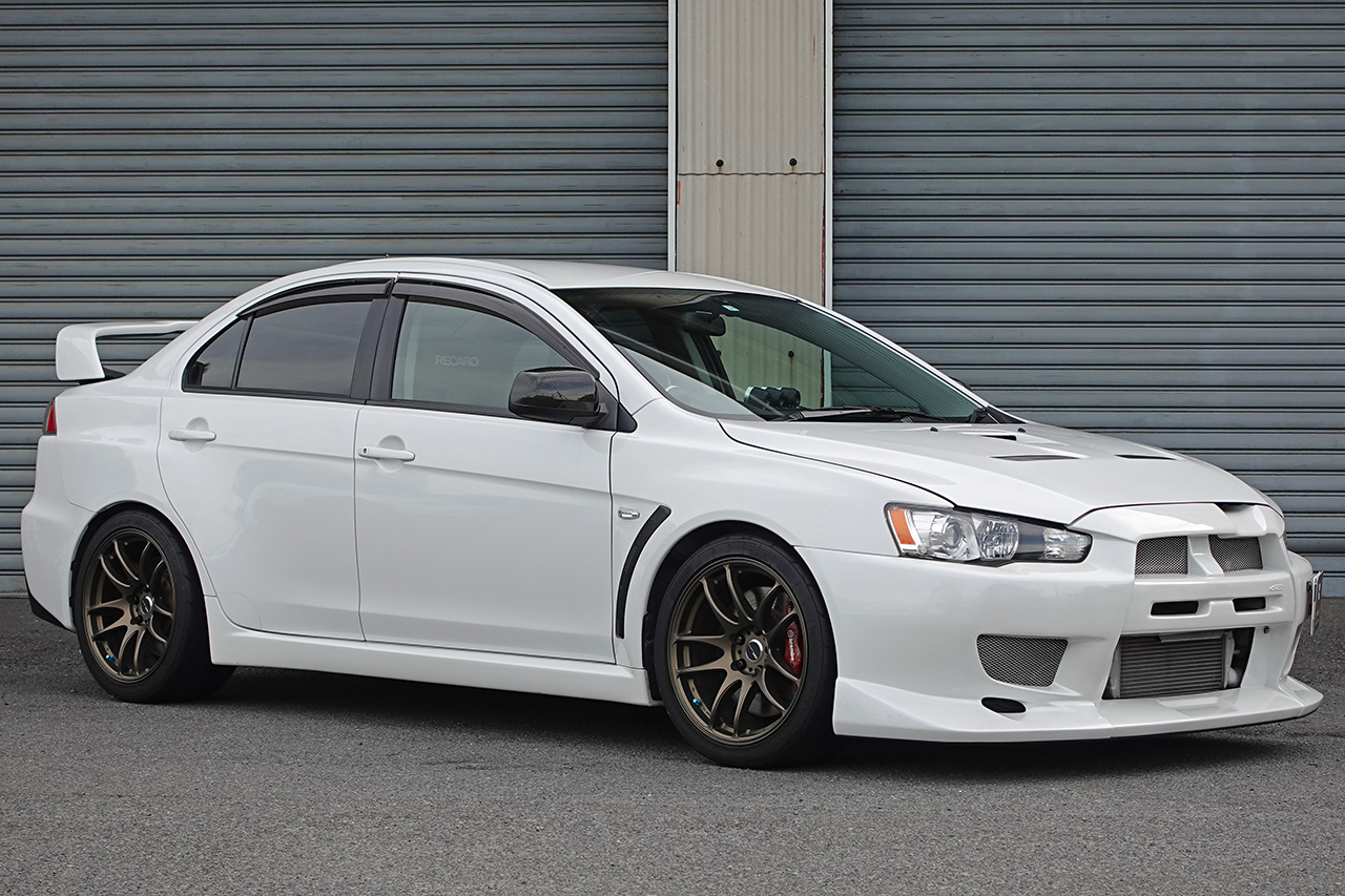 三菱 ランサー GSR エボリューションX