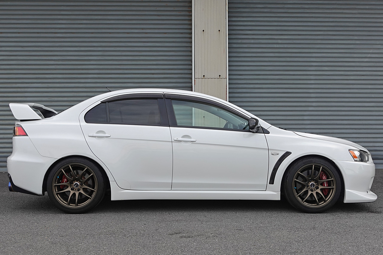 三菱 ランサー GSR エボリューションX
