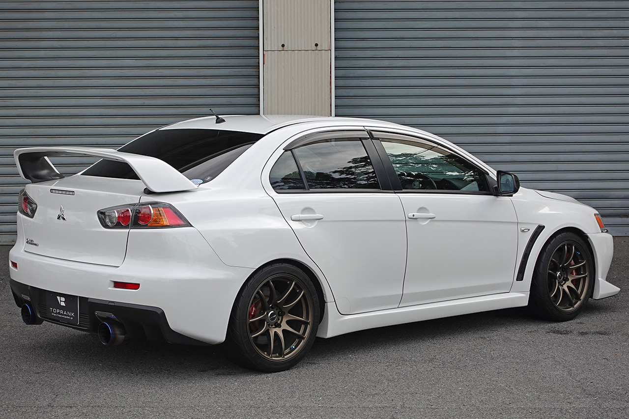 三菱 ランサー GSR エボリューションX