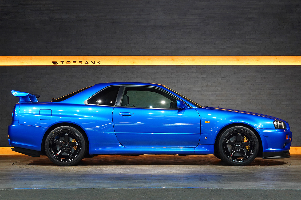 日産 スカイラインGT-R BNR34 R34 スカイライン GT-R Vスペック