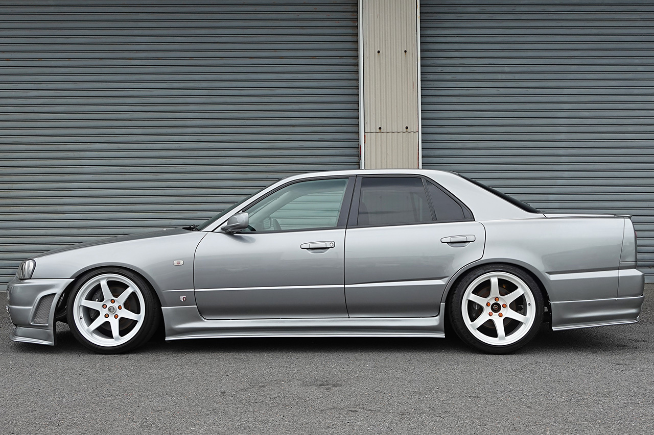 日産 スカイライン ２５ＧＴ　ＴＵＲＢＯ セダン