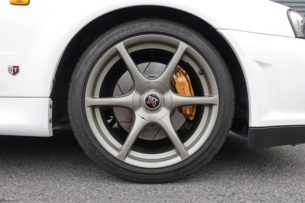日産 スカイラインGT-R 