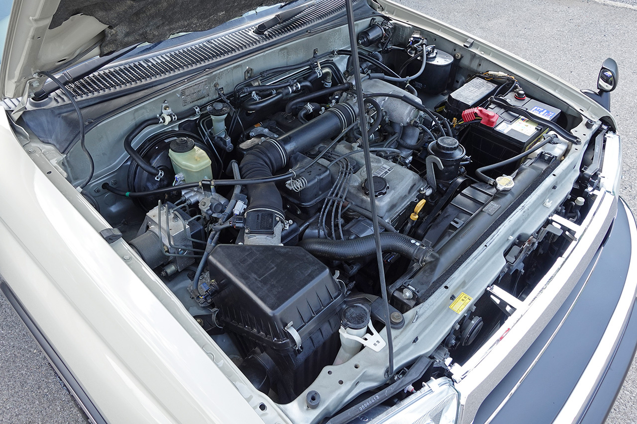 トヨタ ハイラックスサーフ SSR-X　ワイド