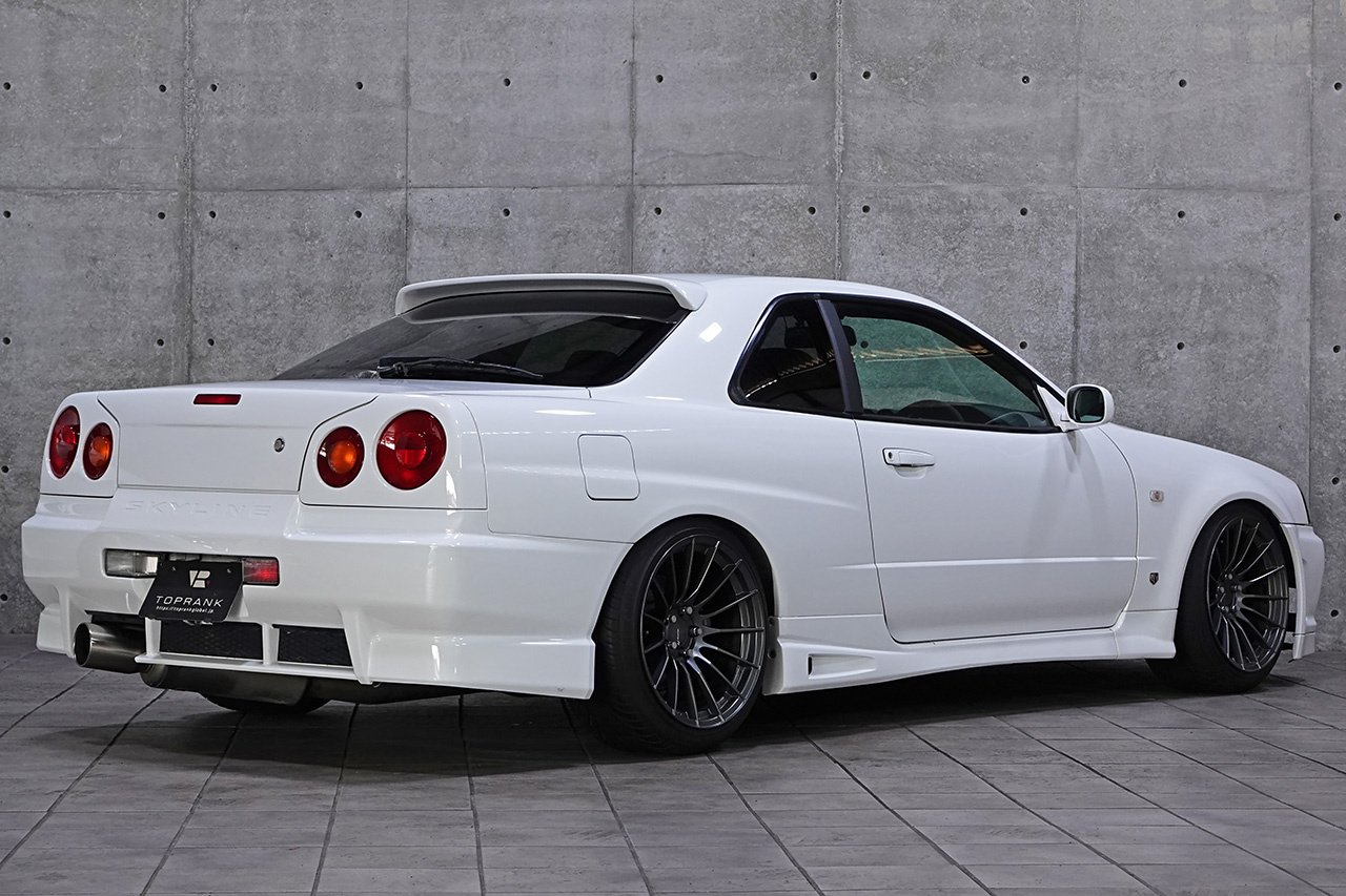 日産 スカイラインクーペ 