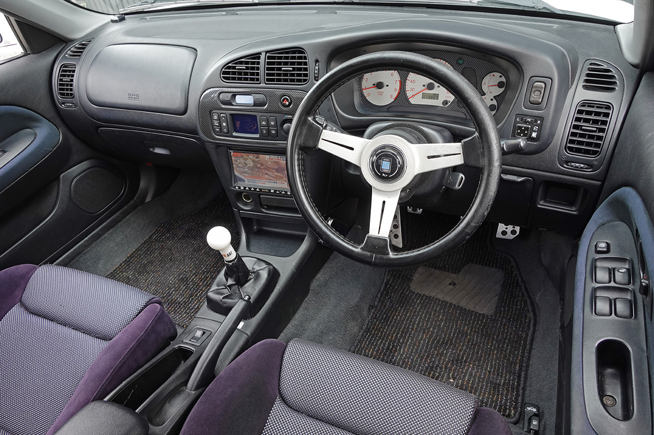 三菱 ランサーエボリューション GSR エボリューションV
