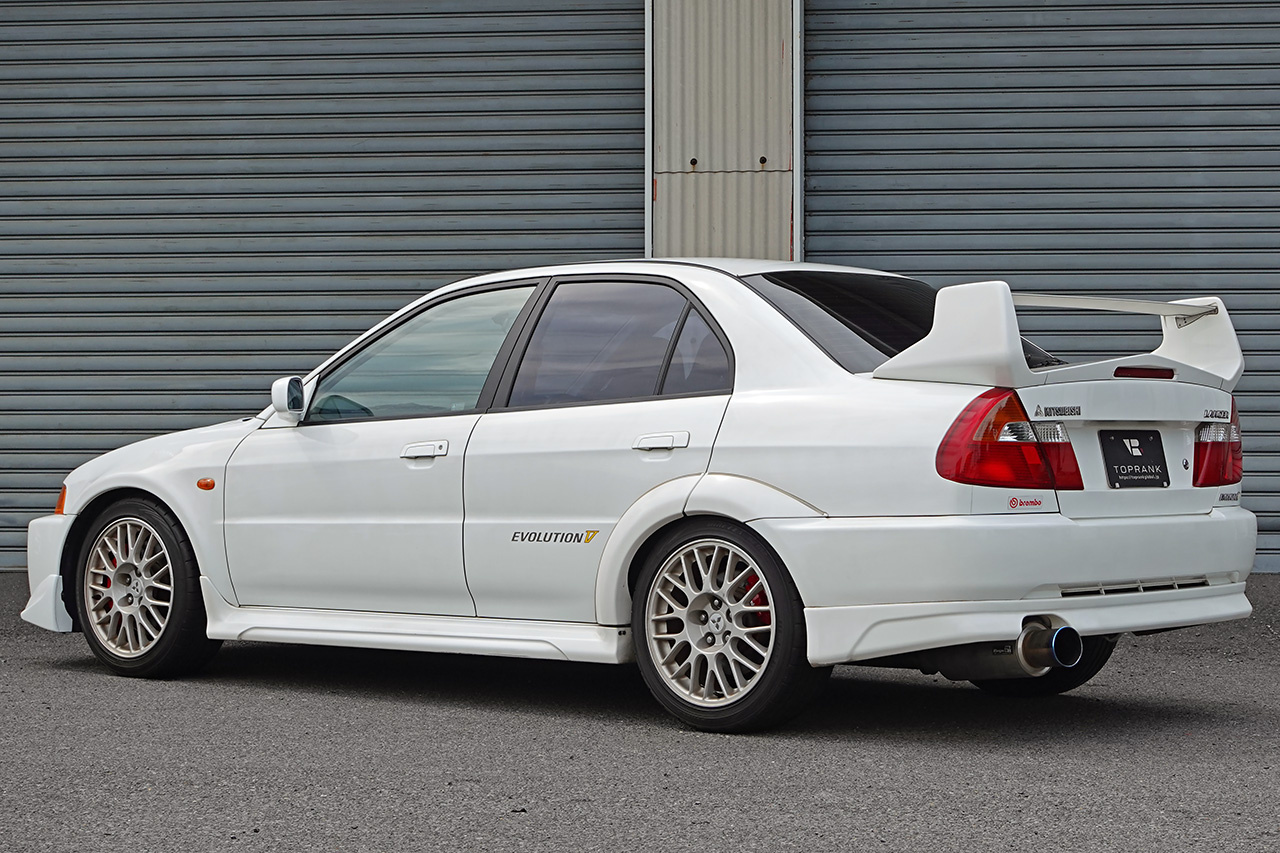 三菱 ランサーエボリューション GSR エボリューションV