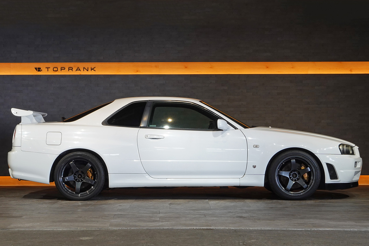 日産 スカイラインGT-R 
