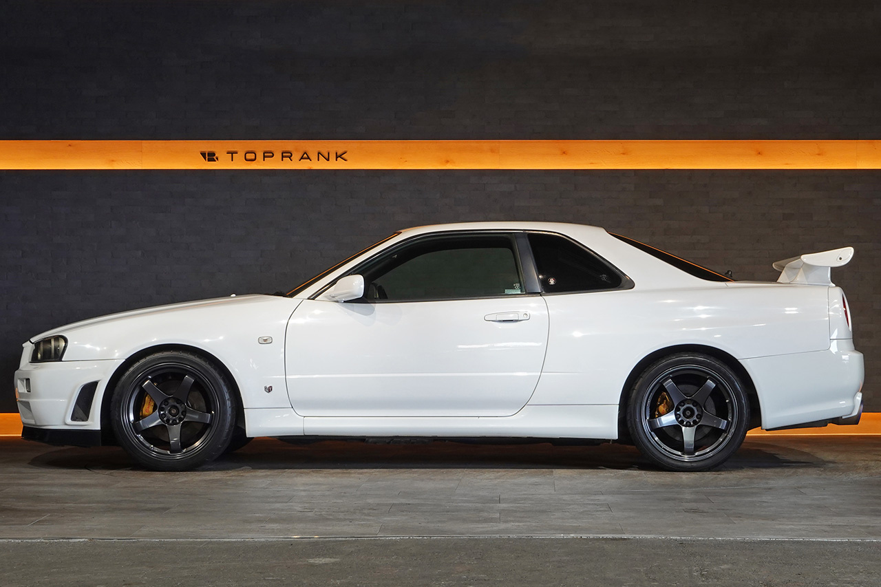 日産 スカイラインGT-R 