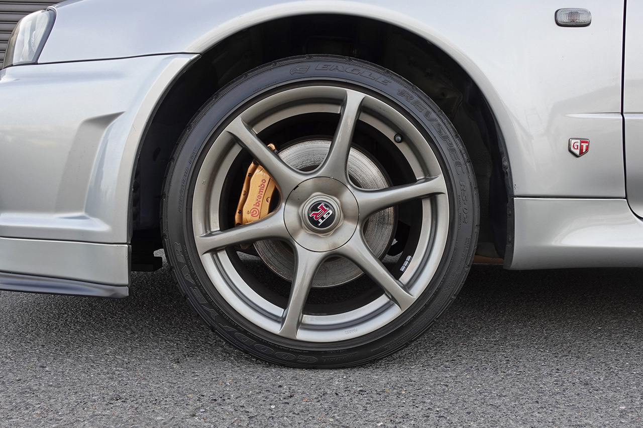 日産 スカイラインGT-R 