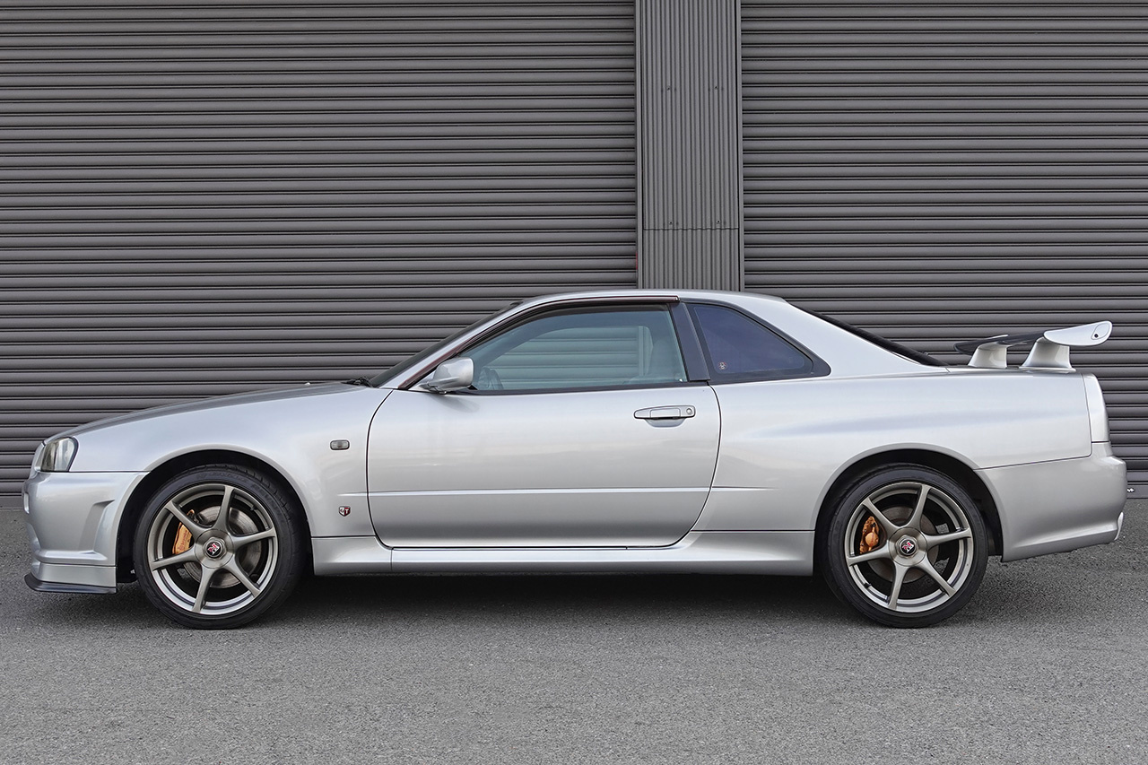 日産 スカイラインGT-R 