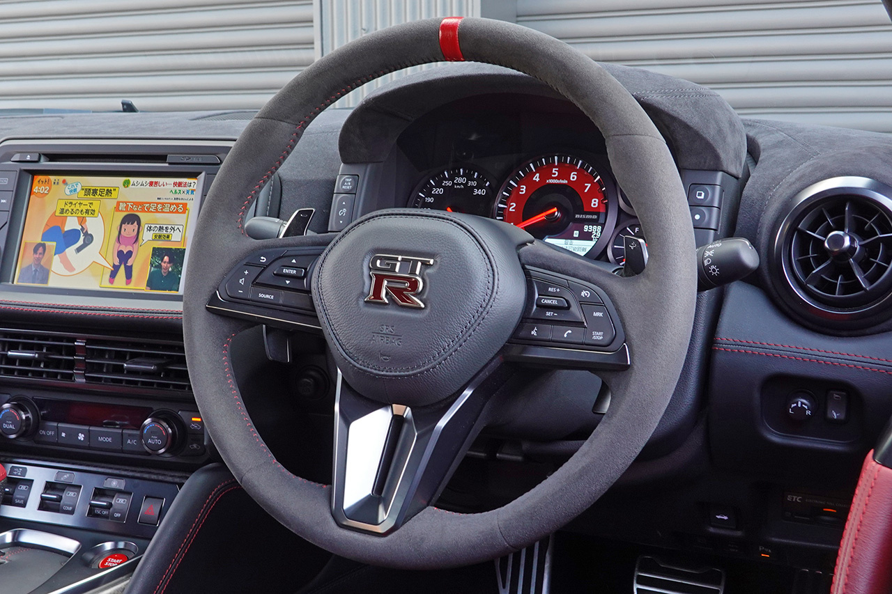 日産 GT-R R3５ニスモ ドライカーボンエアロ チタンマフラー 走行9400キロ