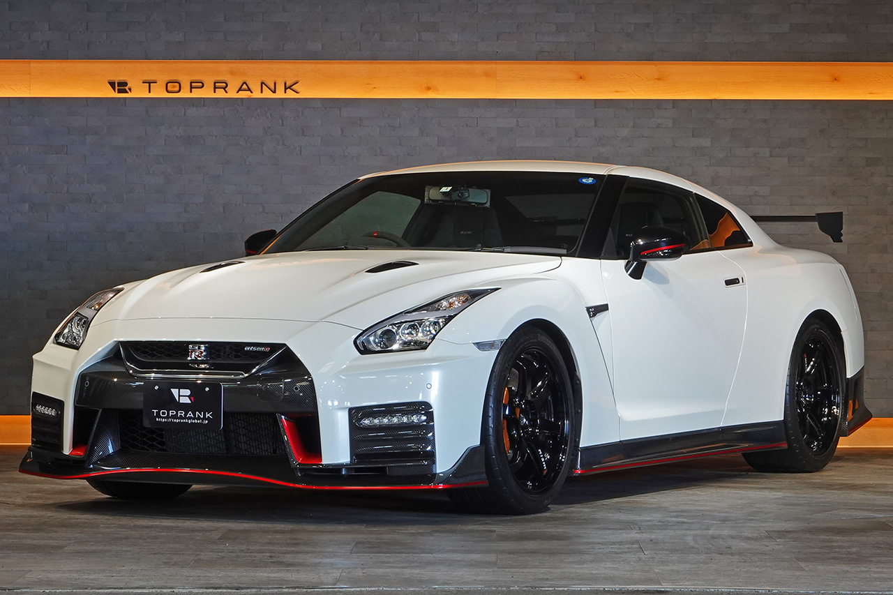 日産 GT-R R3５ニスモ ドライカーボンエアロ チタンマフラー 走行9400キロ