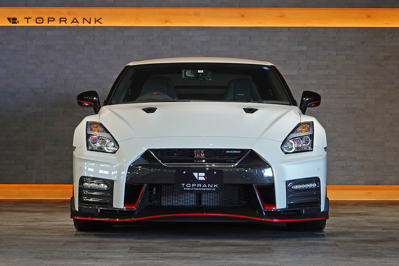 日産 GT-R R3５ニスモ ドライカーボンエアロ チタンマフラー 走行9400キロ